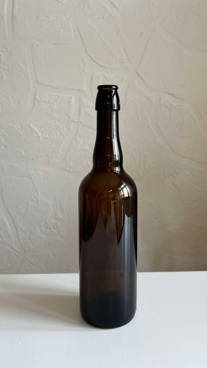 Bouteille en verre ambrée