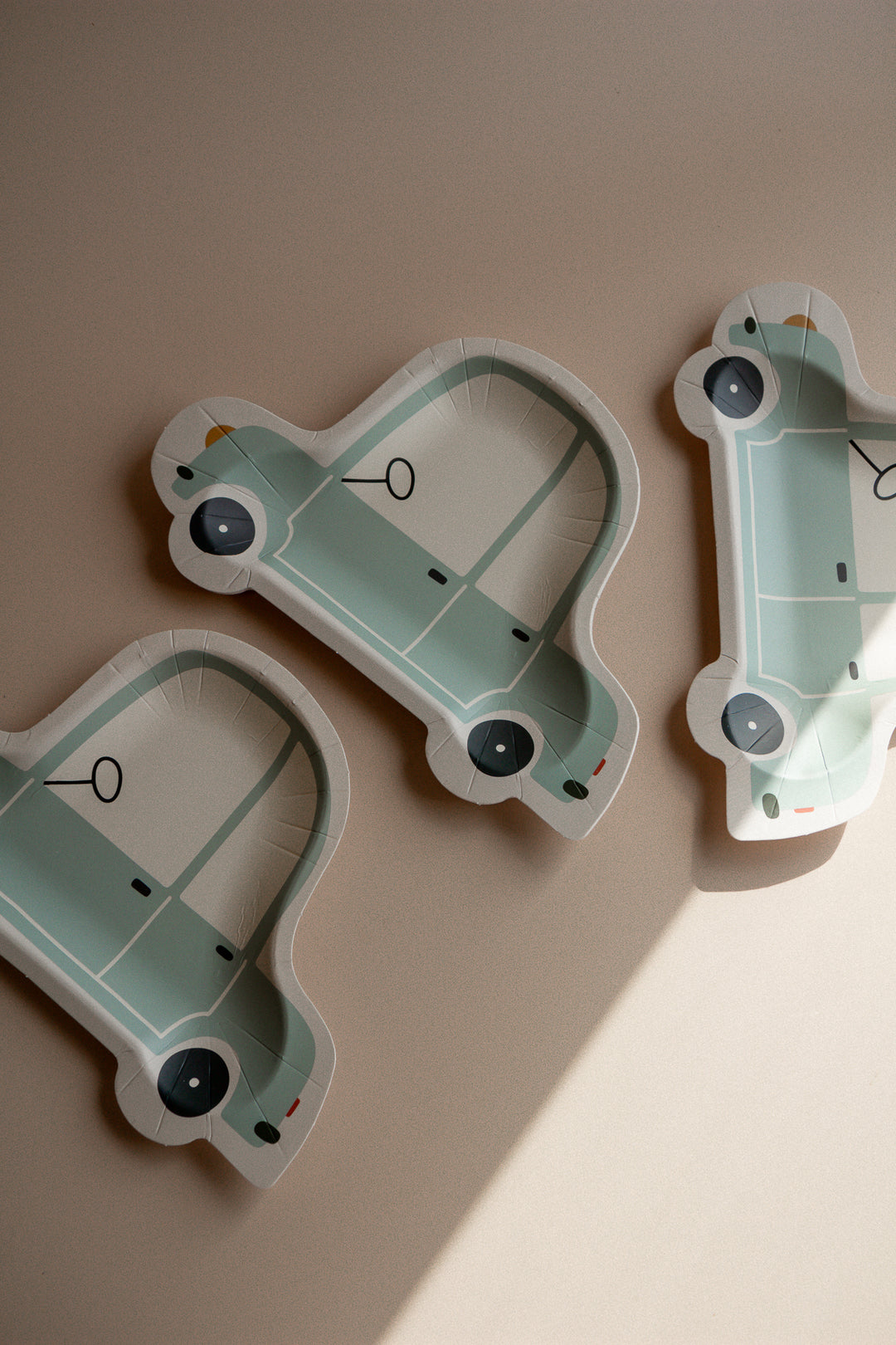 Ensemble de 8 assiettes - Voiture