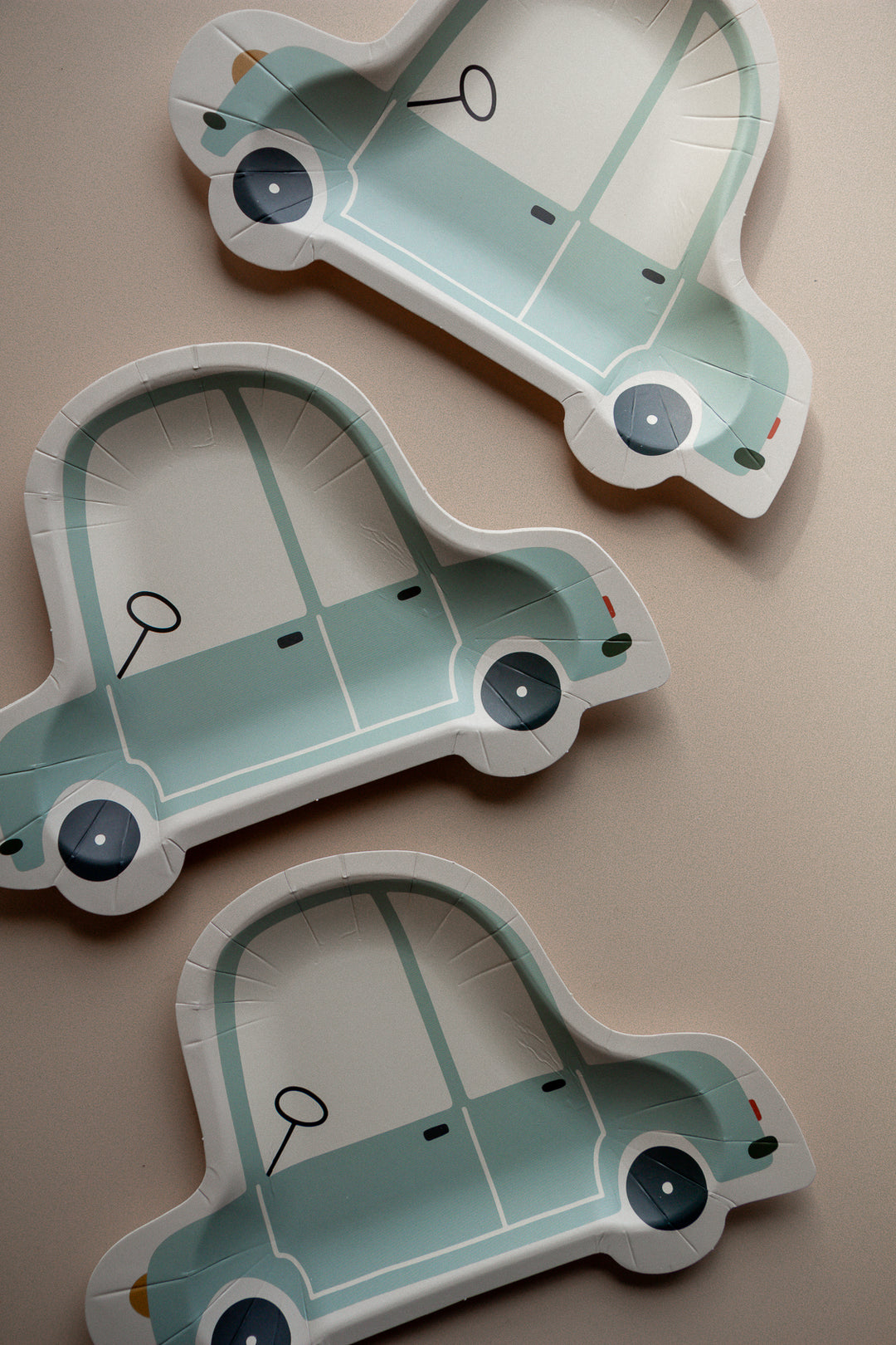 Ensemble de 8 assiettes - Voiture